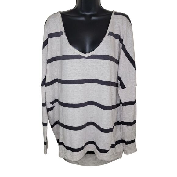 Free People Upstate Striped V-neck Tee Shirt Top Size Medium - Picture 2 of 6